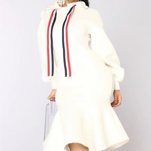 Fashion Nova Nagini mini mermaid dress. Nwt. Size small. Cream